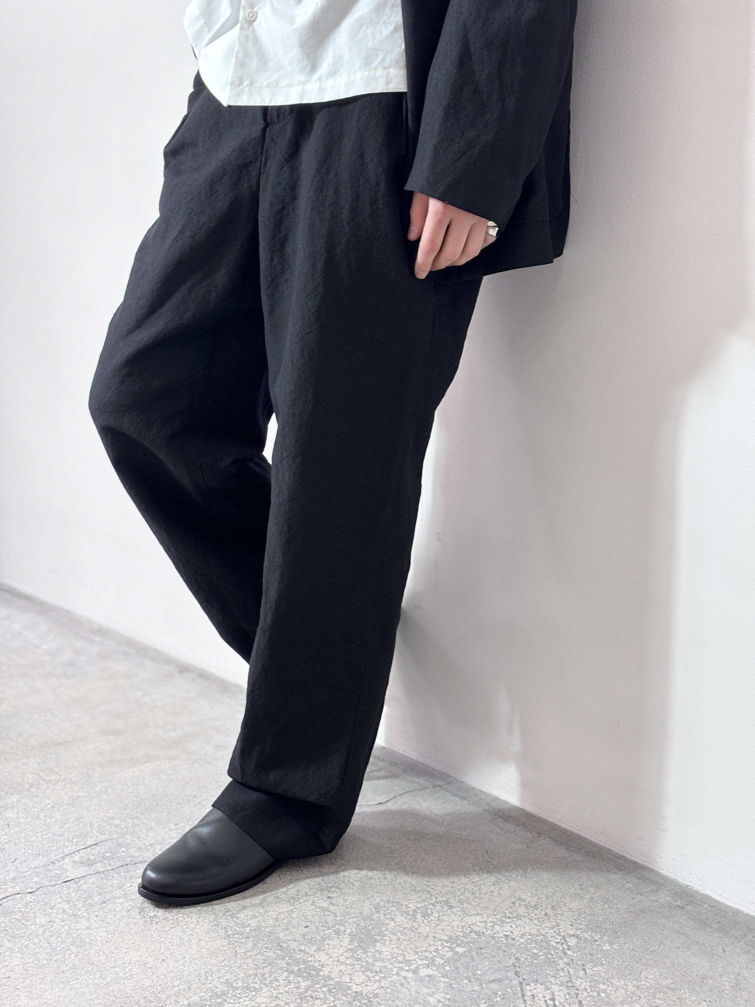 パンツ DIGAWEL tapered black pants DIGAWEL / IN TUCK PANTS(GARMENT WASH) (BLACK)