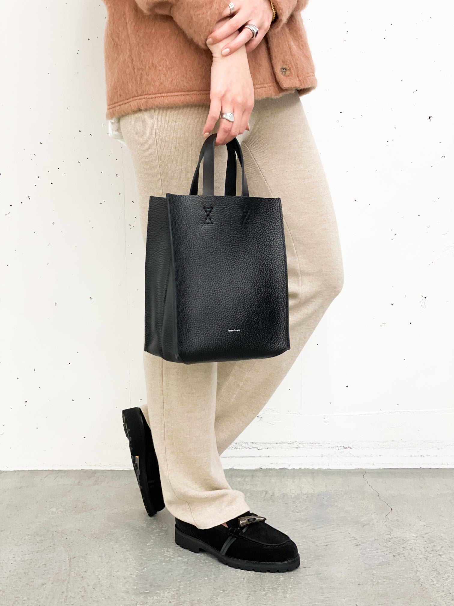 Hender Scheme / paper bag small (BLACK)